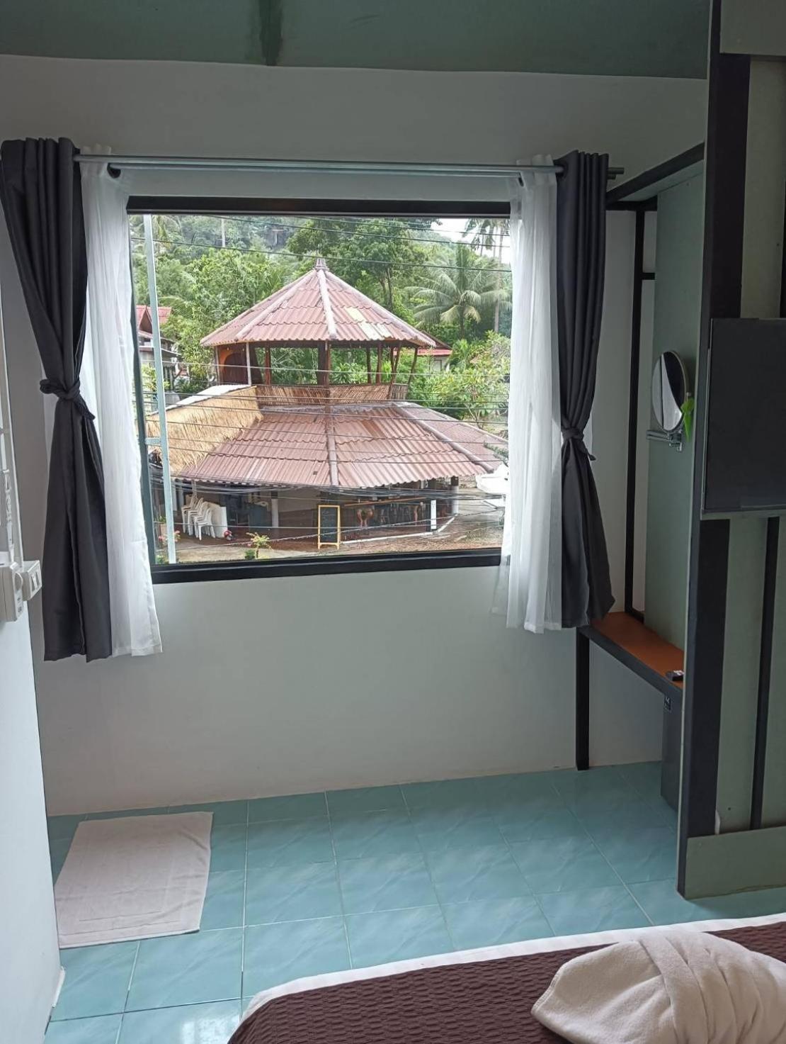White Jail At Koh Tao Hostel Exterior foto